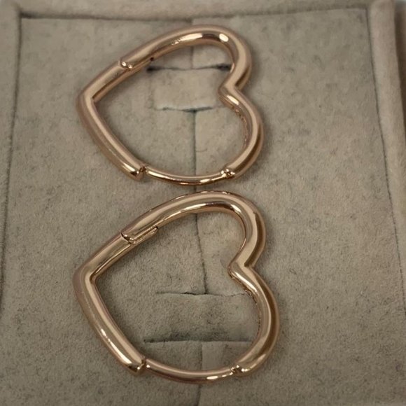 Pandora Asymmetrical Heart Hoop Earrings - Picture 4 of 5